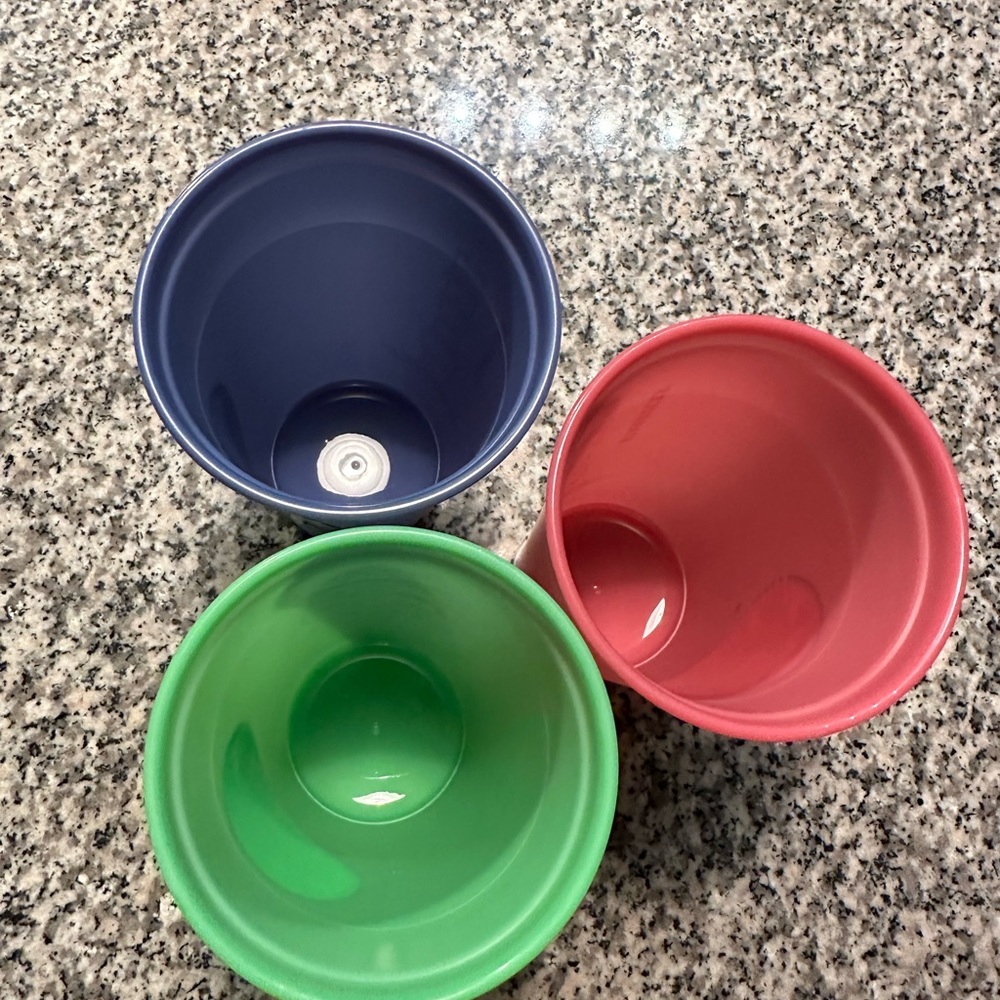 New! Starbucks cups - Picture 3 of 7